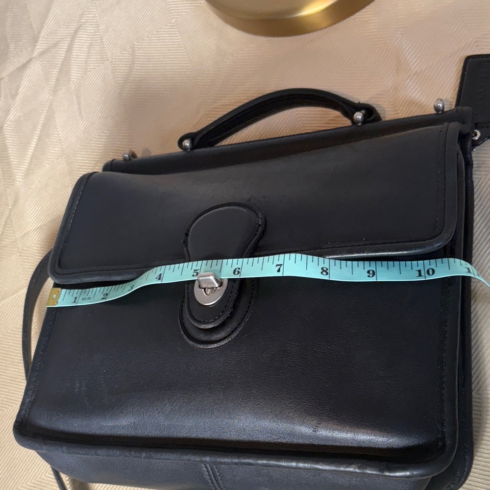 Vintage Coach Willis Shoulder Bag No. 240-3505 – Made in the United States! - Picture 9 of 12